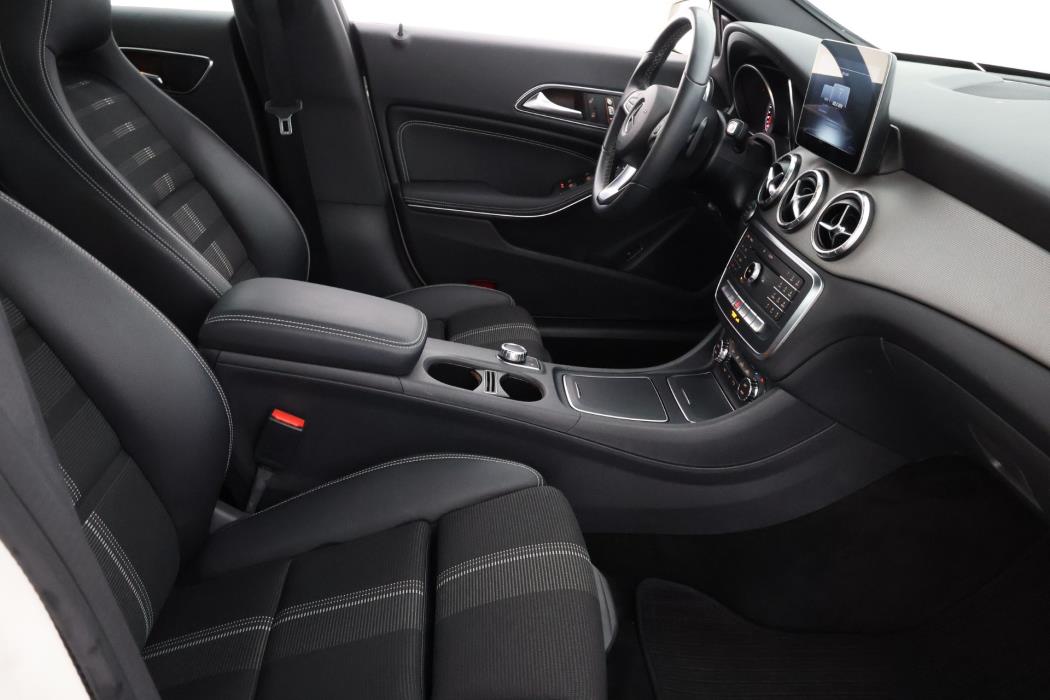 Mercedes-Benz CLA 2018