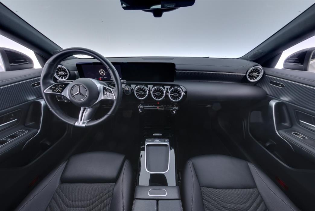 Mercedes-Benz CLA 2024