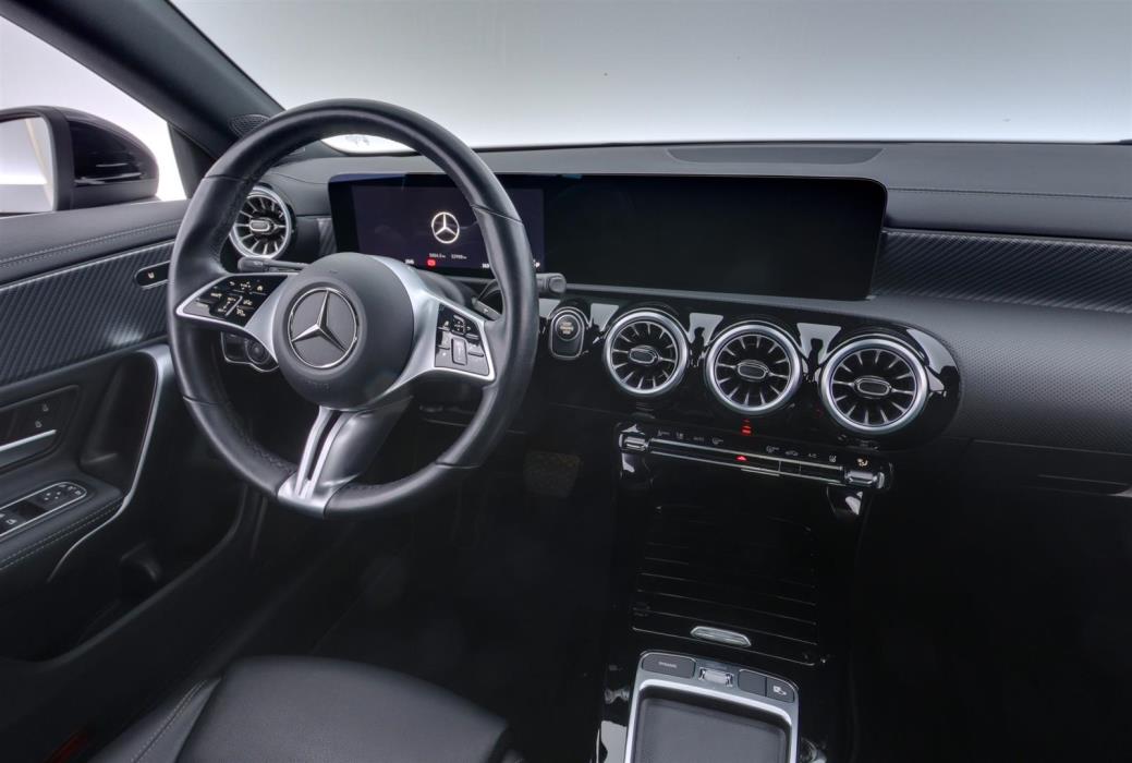 Mercedes-Benz CLA 2024