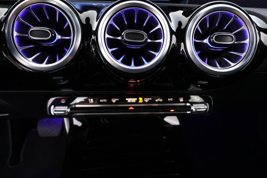 Mercedes-Benz CLA 2024