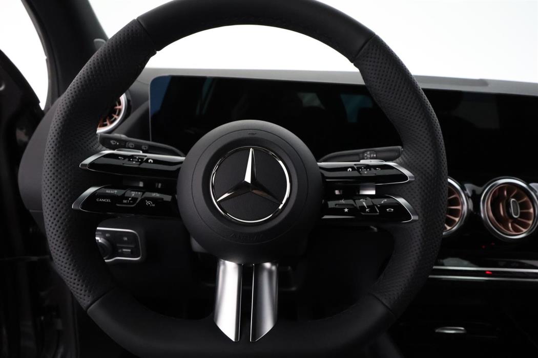 Mercedes-Benz EQA 2025