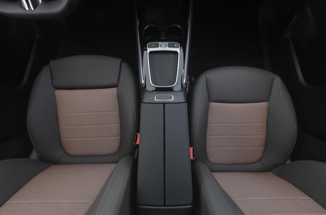 Mercedes-Benz EQA 2025