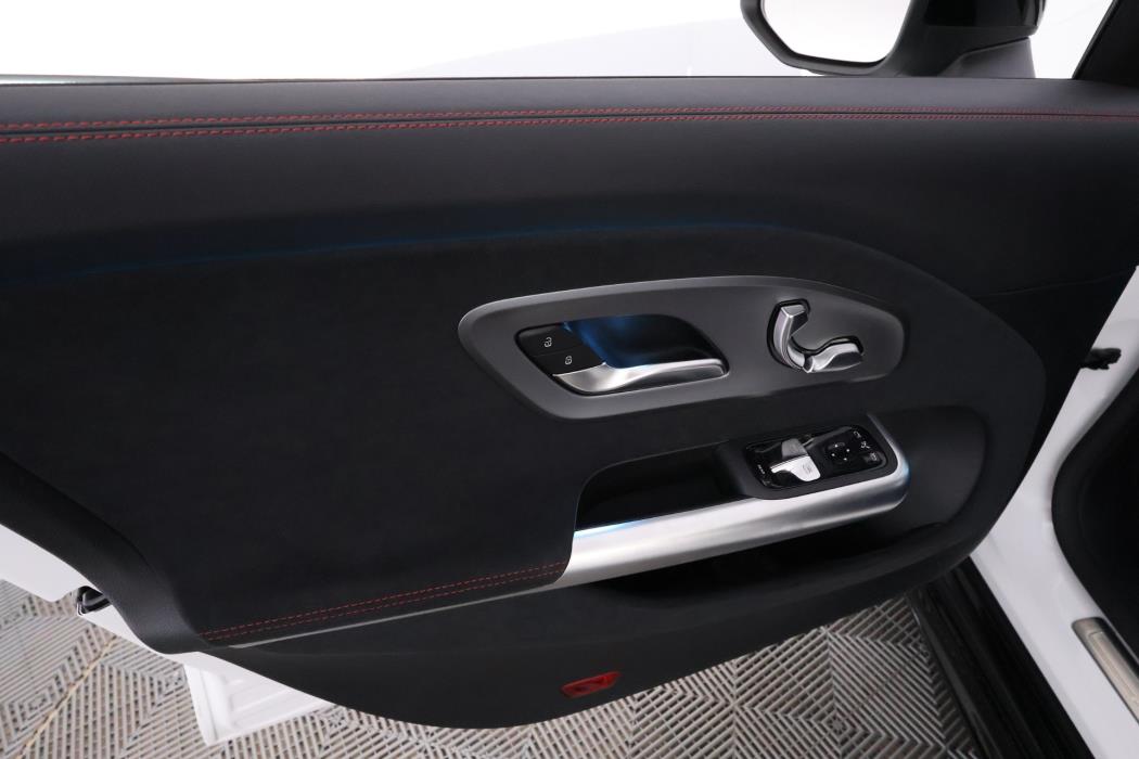 Mercedes-Benz CLA 2025