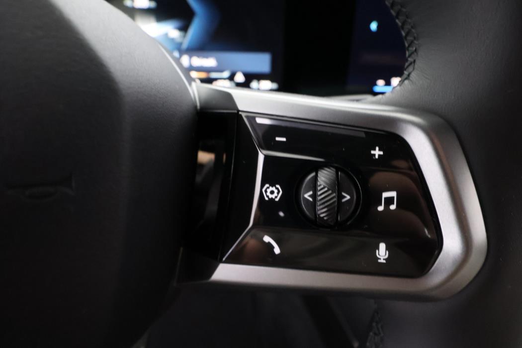 BMW i5 2025