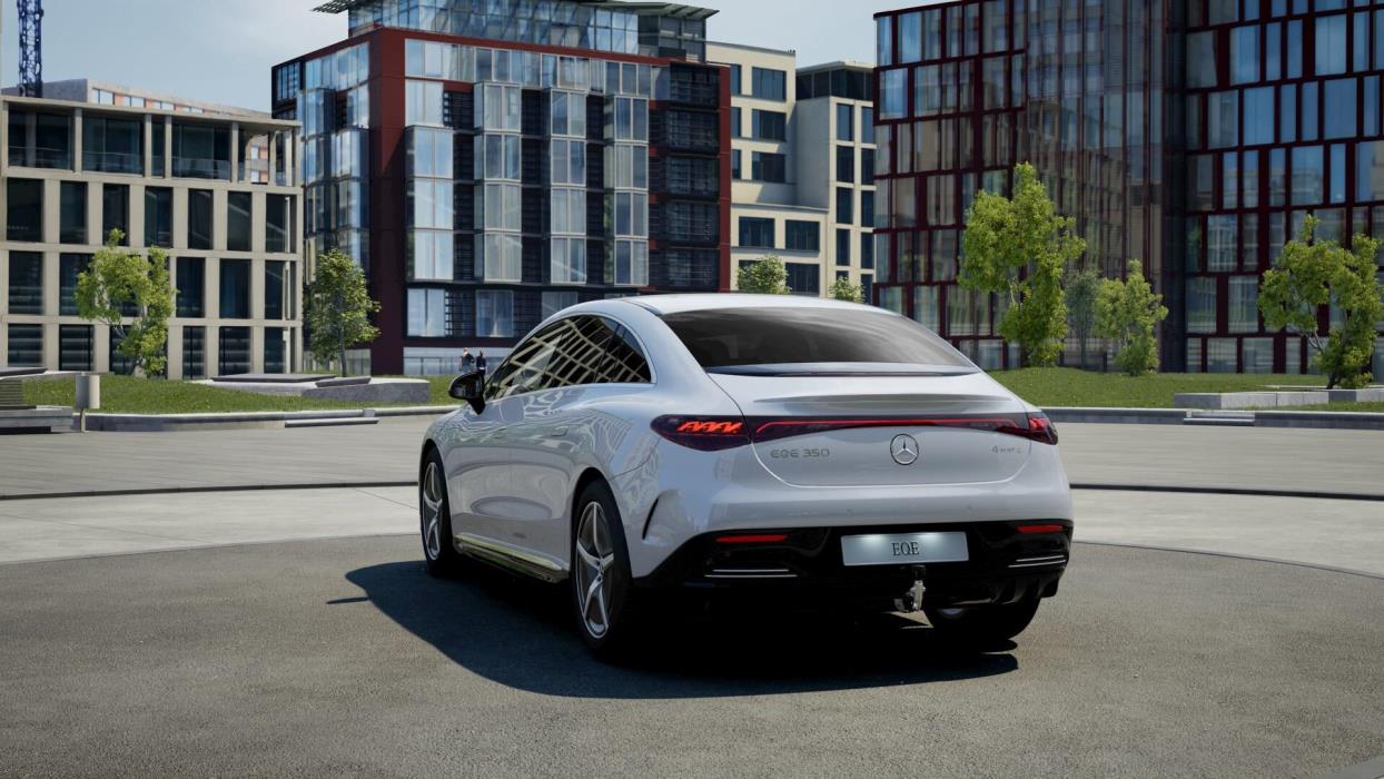 Mercedes-Benz EQE 2024