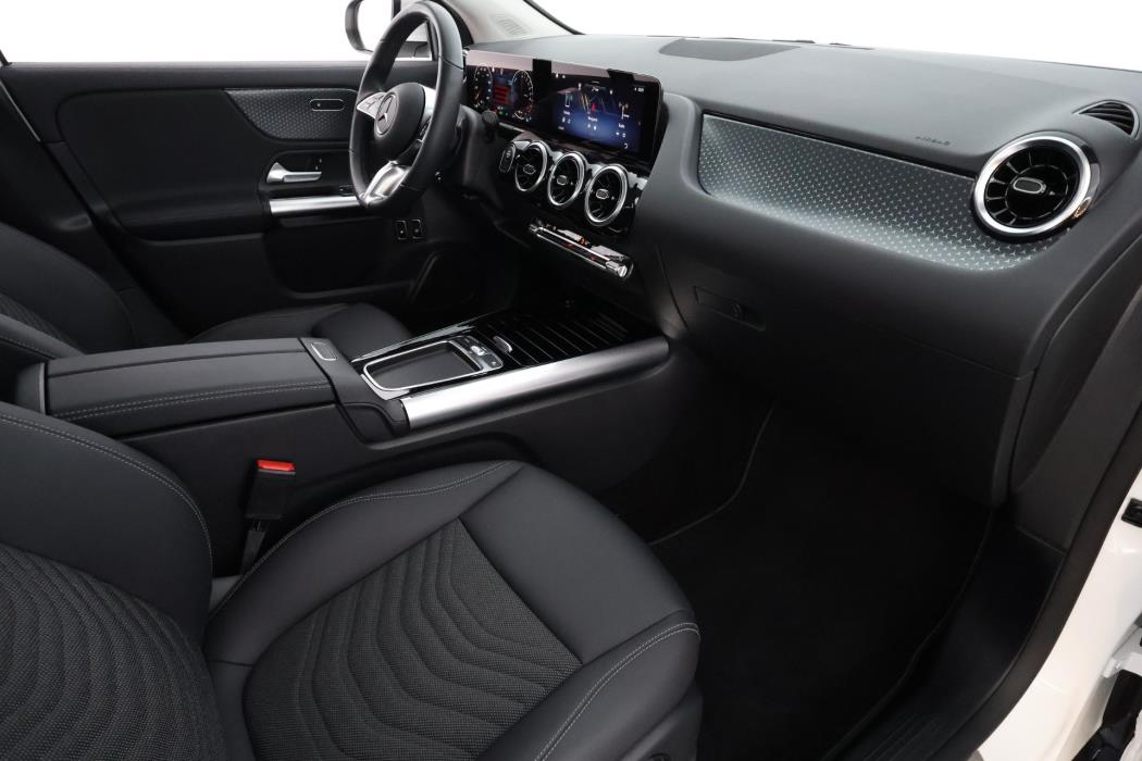 Mercedes-Benz GLA 2023