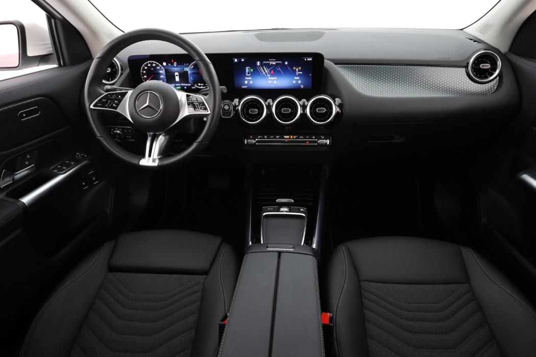 Mercedes-Benz GLA 2023