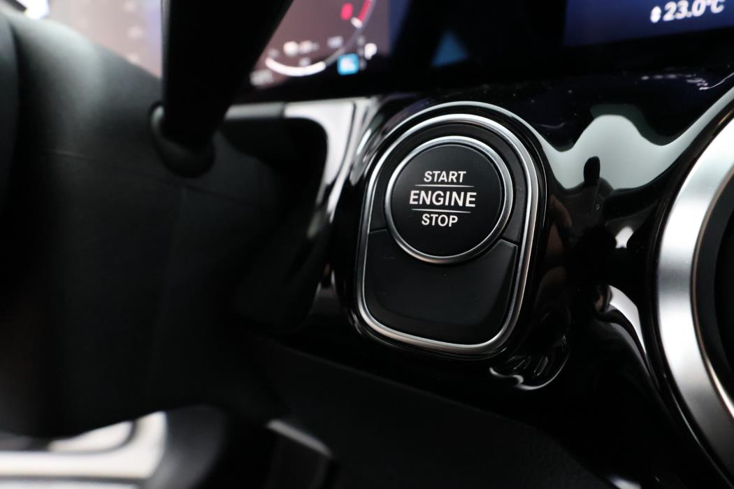 Mercedes-Benz GLA 2023