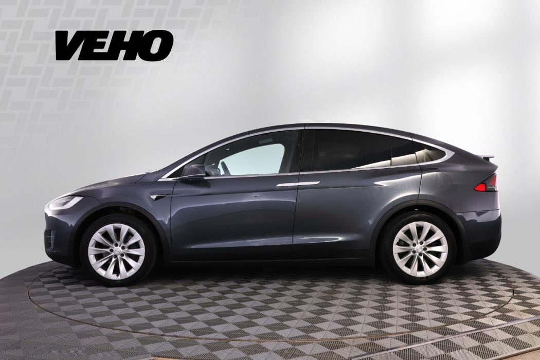 TESLA Model X 2018