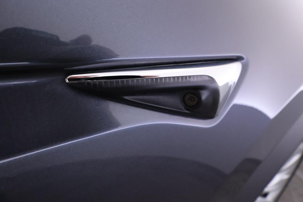 TESLA Model X 2018