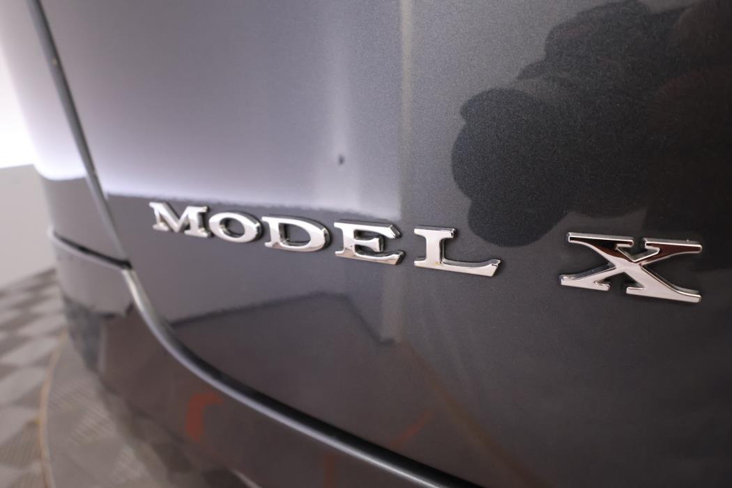 TESLA Model X 2018