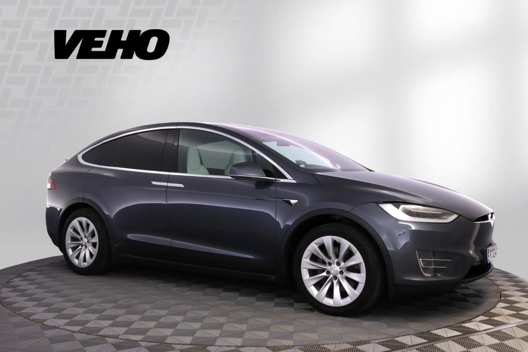 TESLA Model X 2018