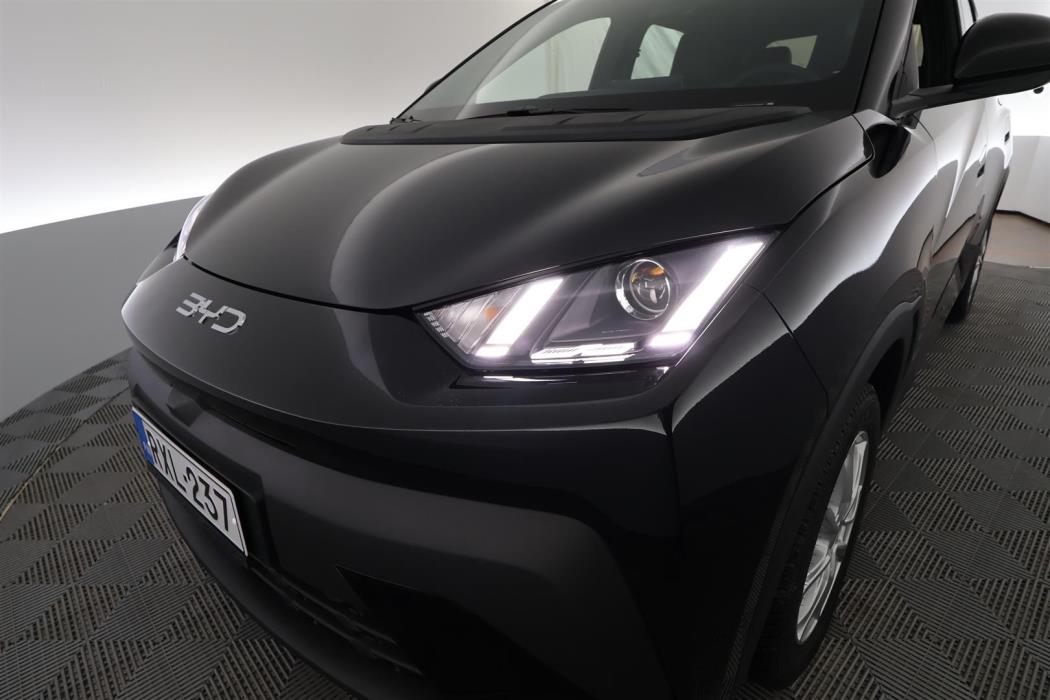 BYD Dolphin Surf 2025