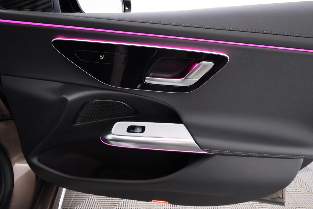Mercedes-Benz E 2025