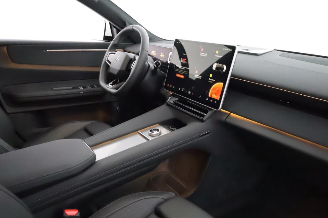 Polestar 4 2025