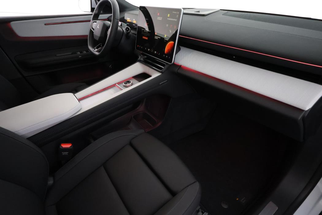 Polestar 4 2025