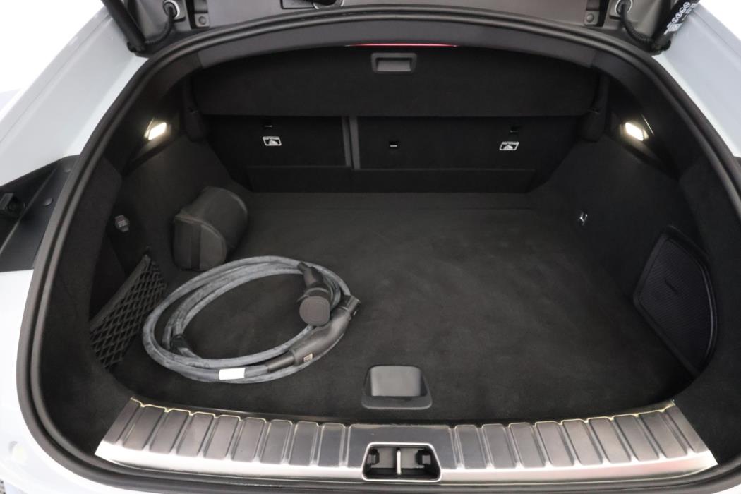 Polestar 4 2025