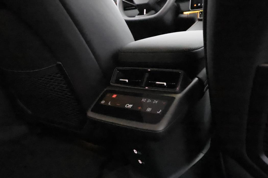 Polestar 4 2025