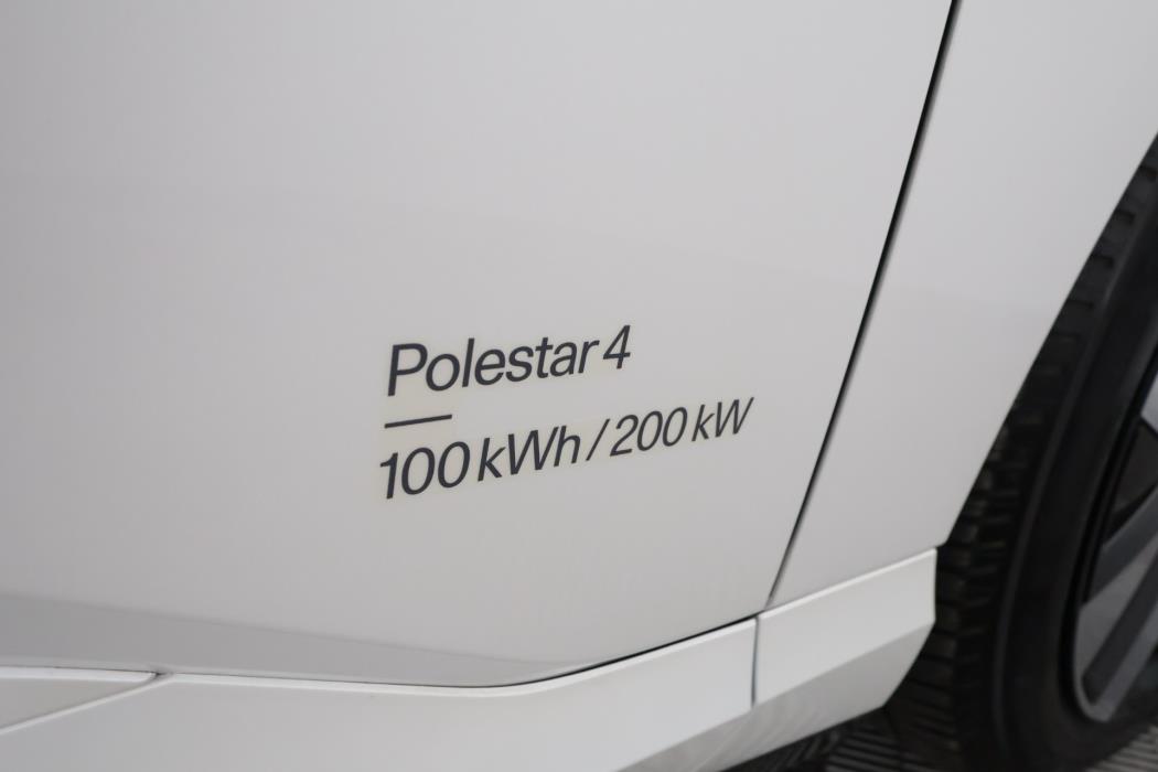 Polestar 4 2025