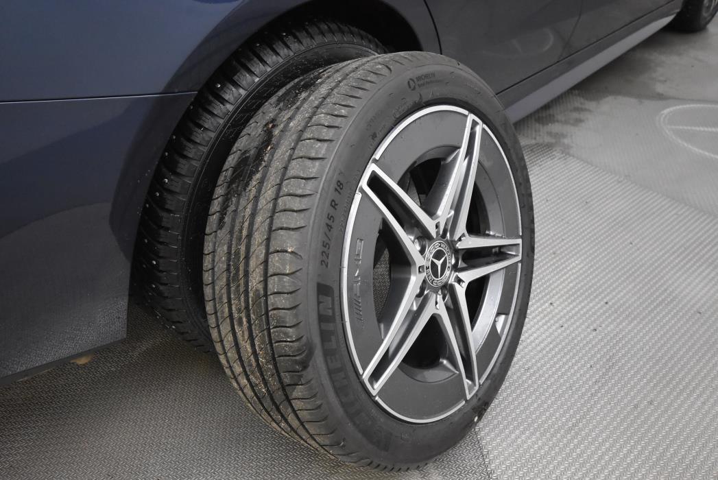 Mercedes-Benz C 2024