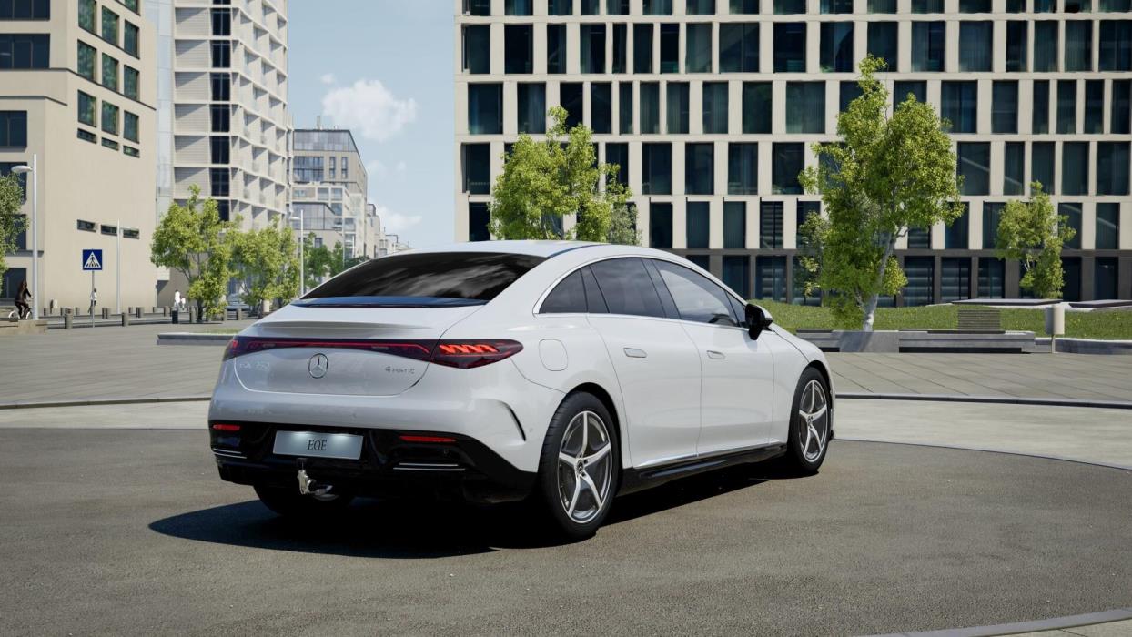 Mercedes-Benz EQE 2024