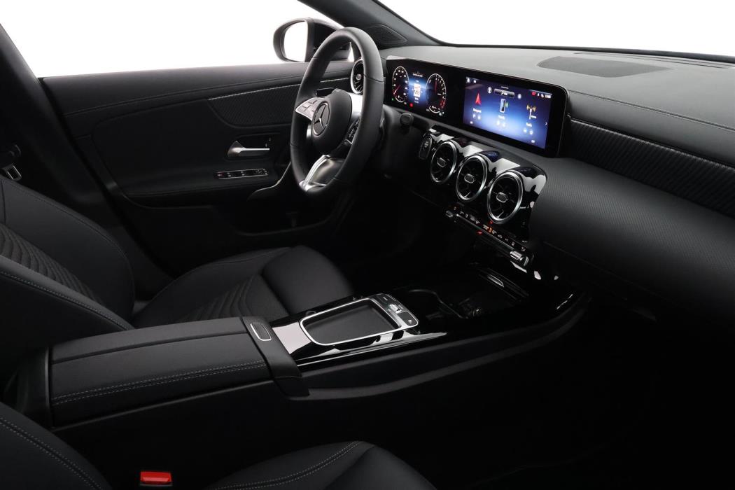 Mercedes-Benz CLA 2025