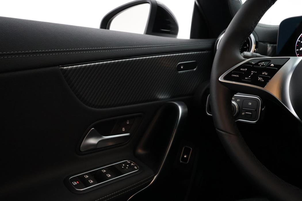 Mercedes-Benz CLA 2025