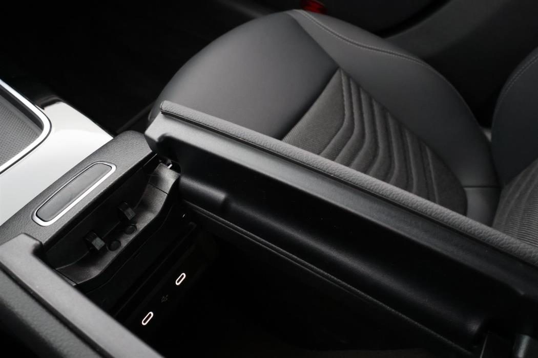 Mercedes-Benz CLA 2025