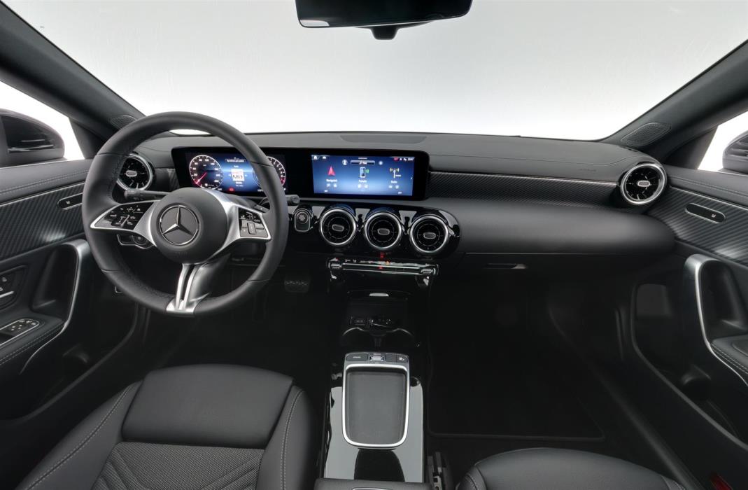 Mercedes-Benz CLA 2025
