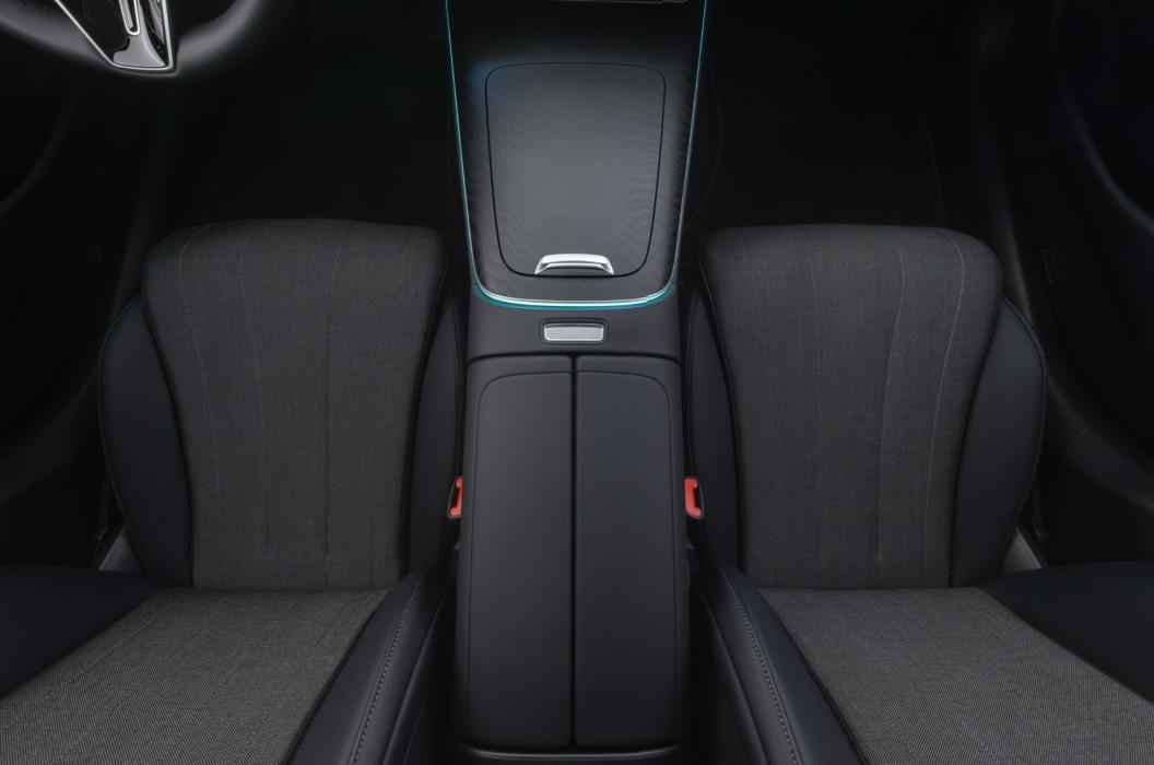 Mercedes-Benz E 2025