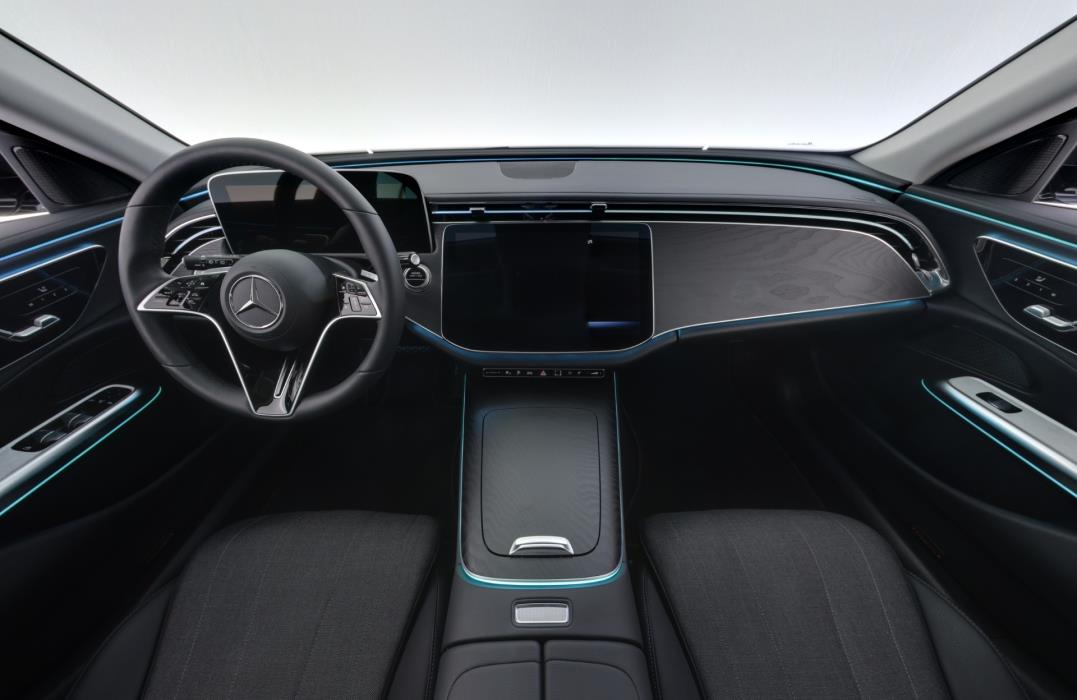 Mercedes-Benz E 2025