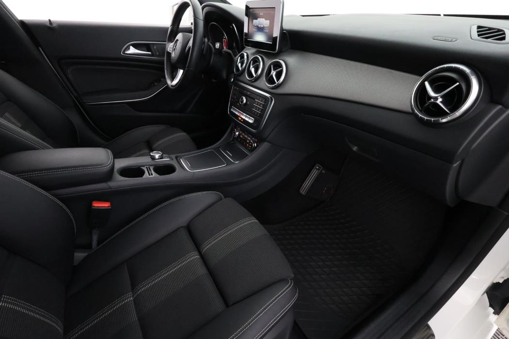 Mercedes-Benz CLA 2018