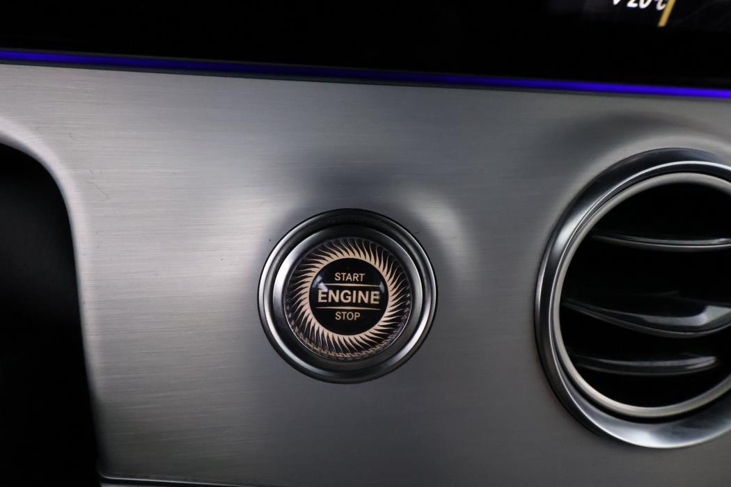MERCEDES-BENZ E 2021