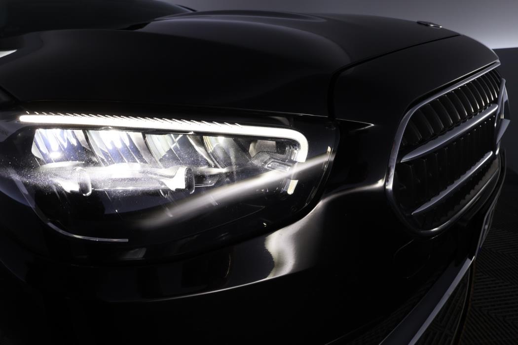 MERCEDES-BENZ E 2021