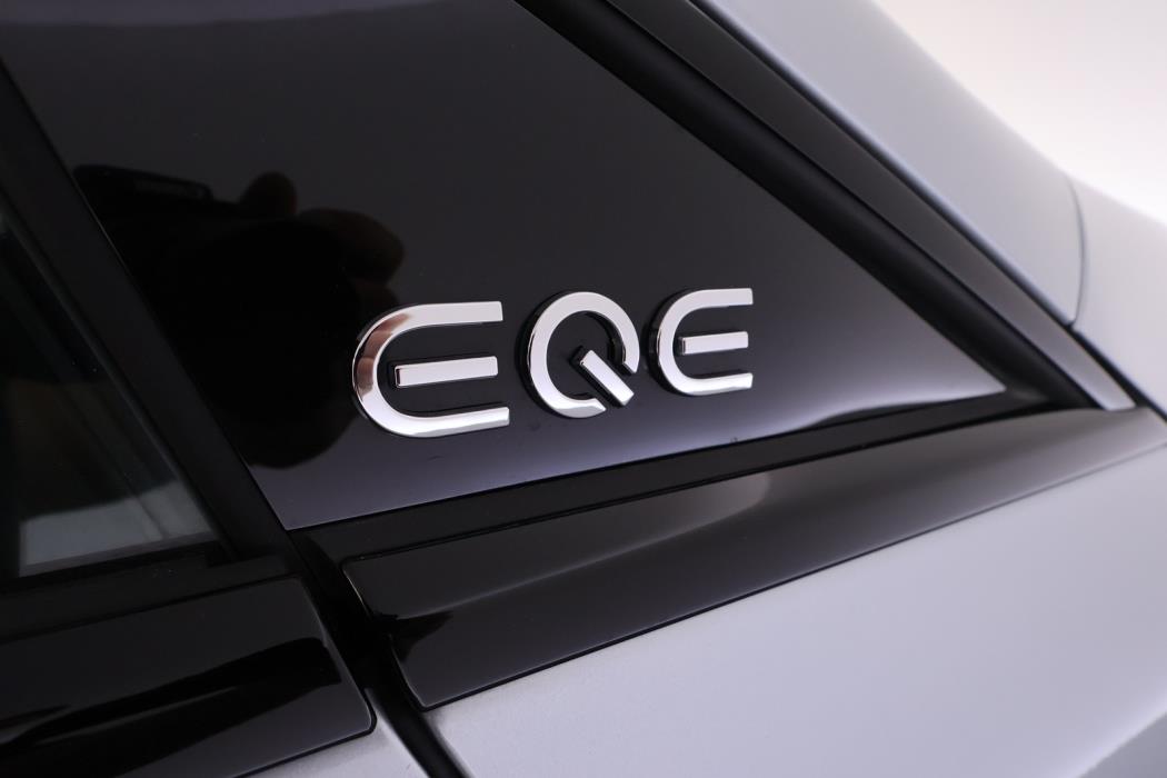 Mercedes-Benz EQE 2024