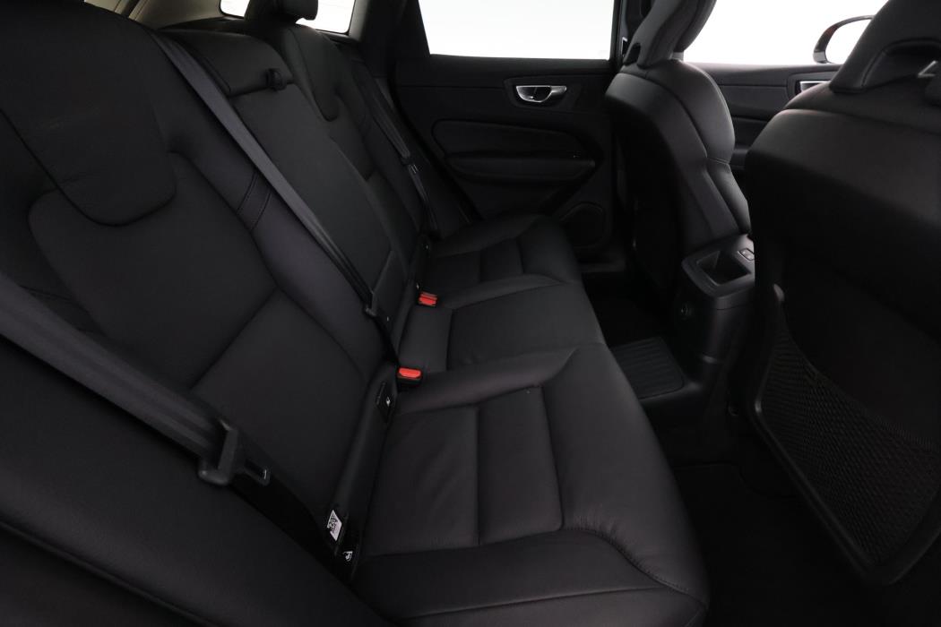 Volvo XC60 2025