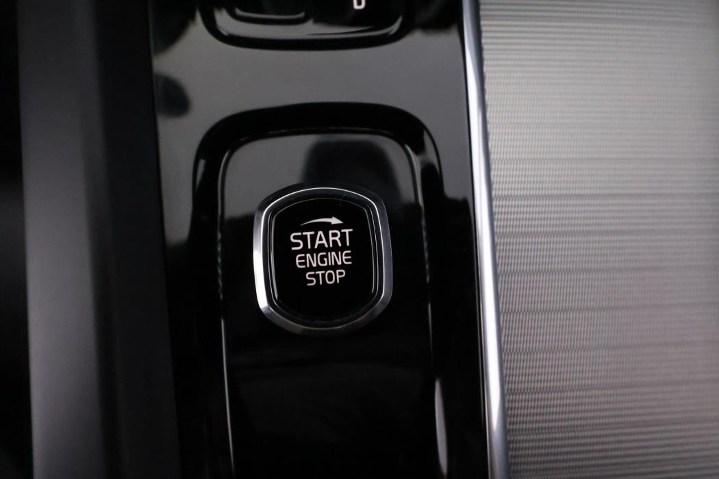 Volvo XC60 2025