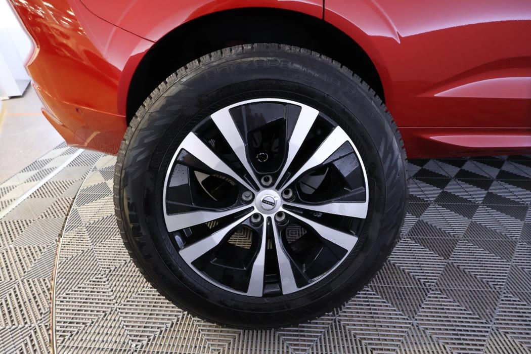 Volvo XC60 2025