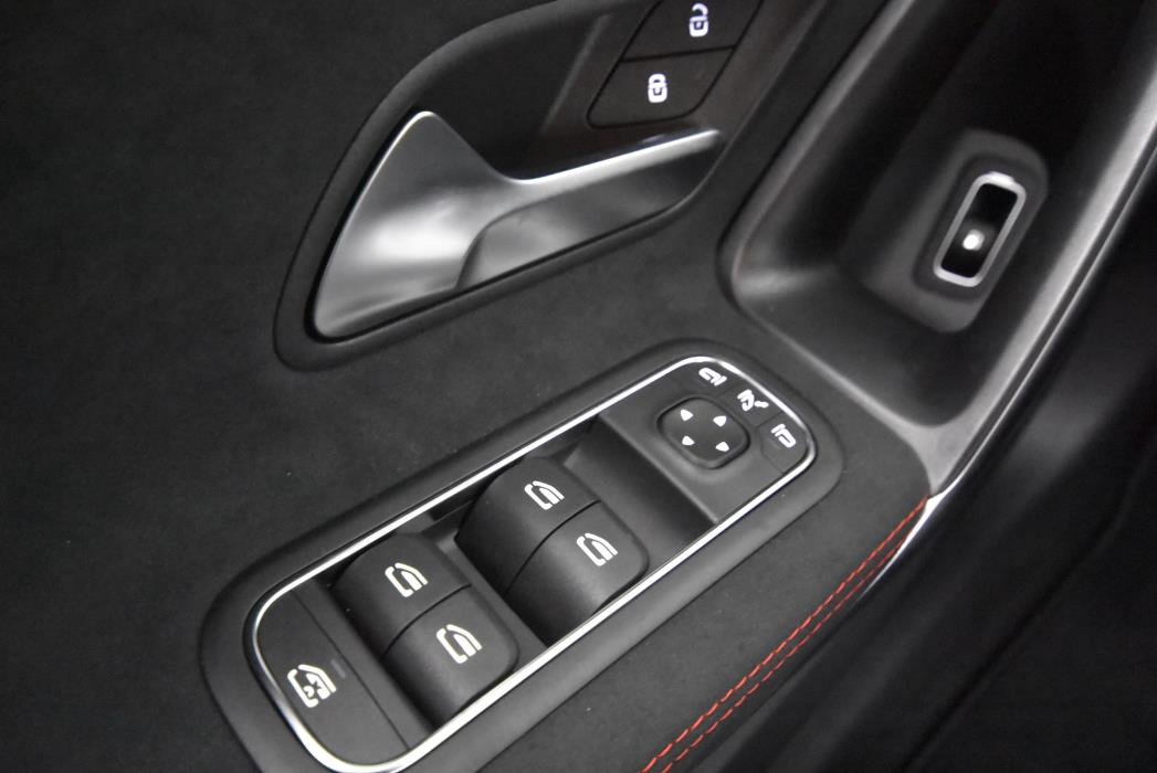 Mercedes-Benz CLA 2024