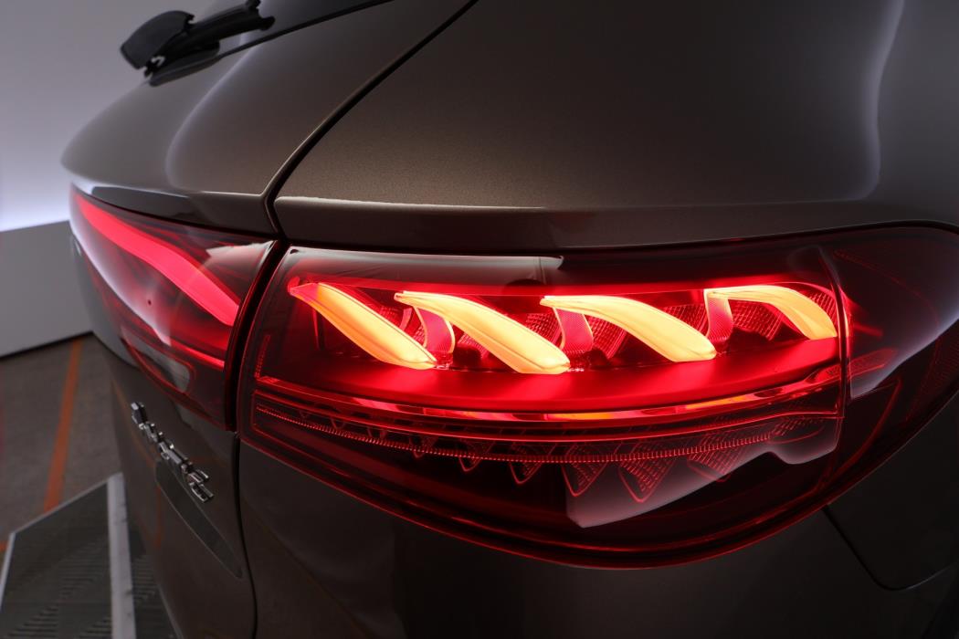 Mercedes-Benz EQE SUV 2024