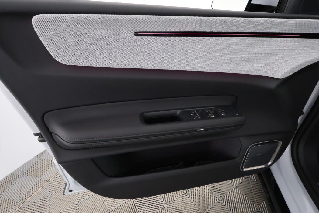 Polestar 4 2024