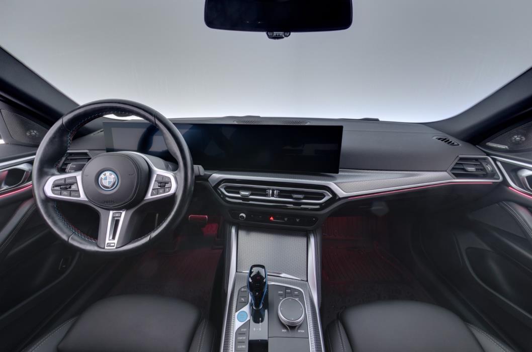 BMW i4 2023