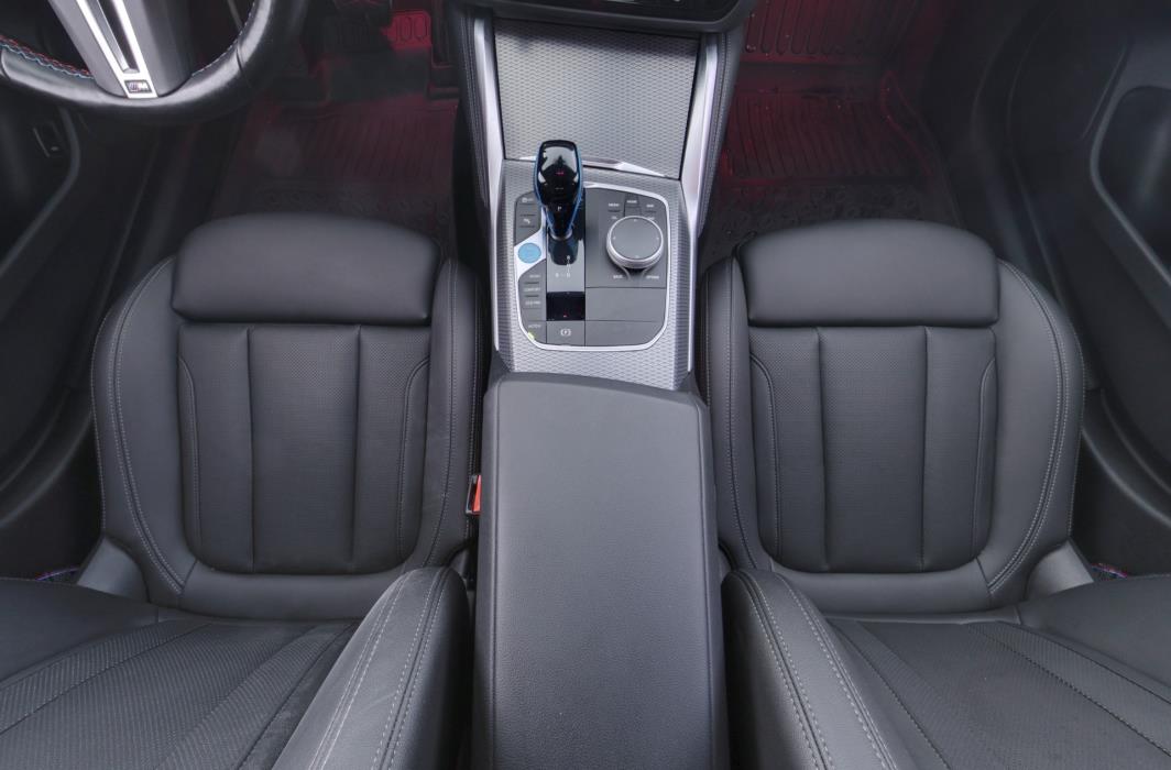 BMW i4 2023