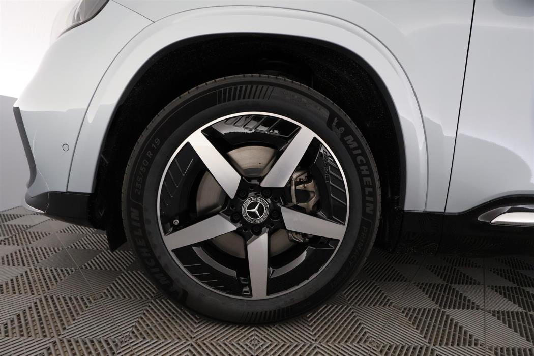 Mercedes-Benz GLB 2026