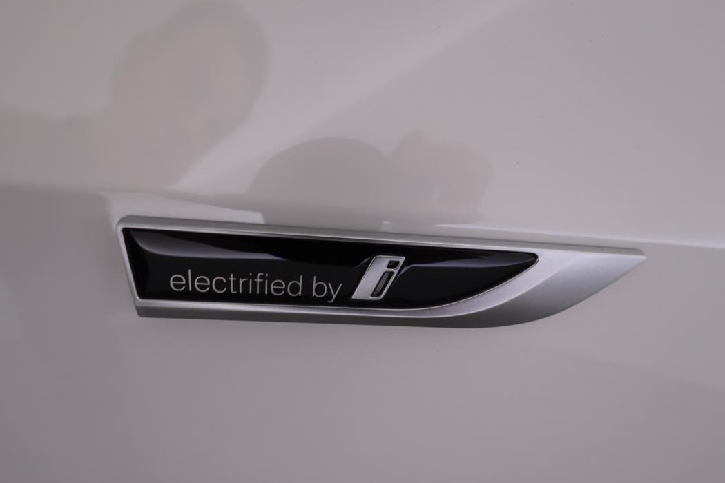 BMW 225 2023