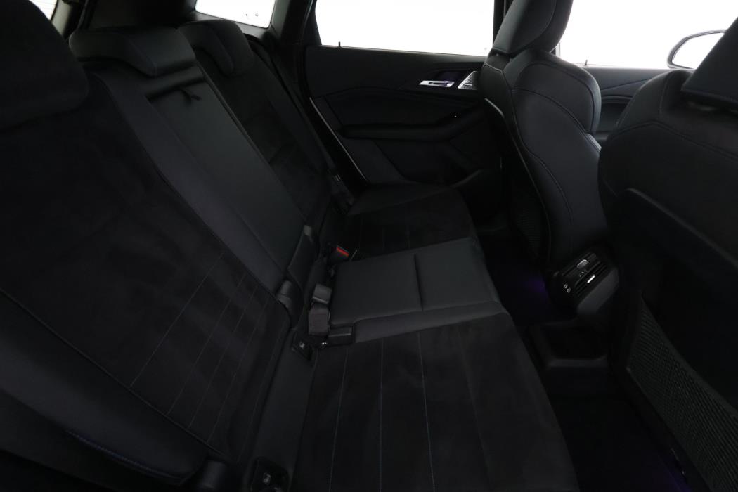 BMW 225 2023