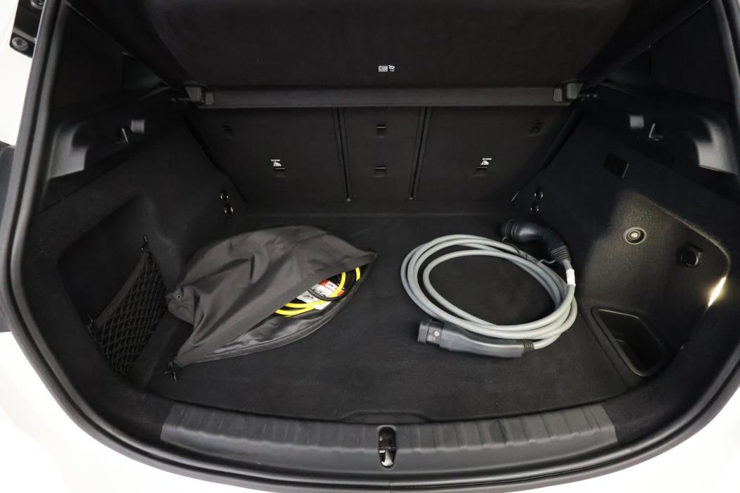BMW 225 2023