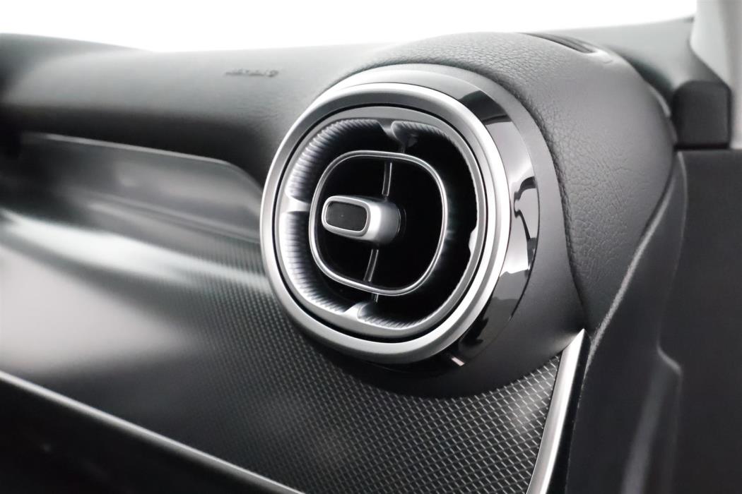 Mercedes-Benz GLC 2025