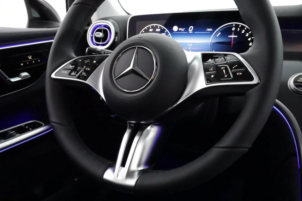 Mercedes-Benz GLC 2025