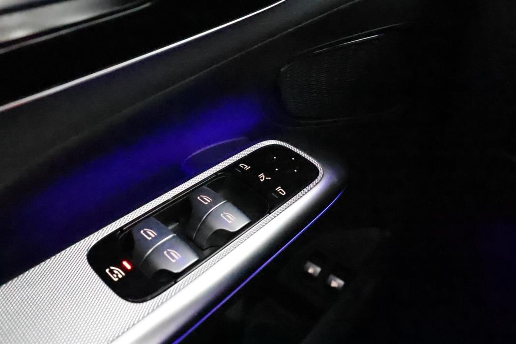 Mercedes-Benz GLC 2025